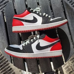 Jordan 1 low black toe